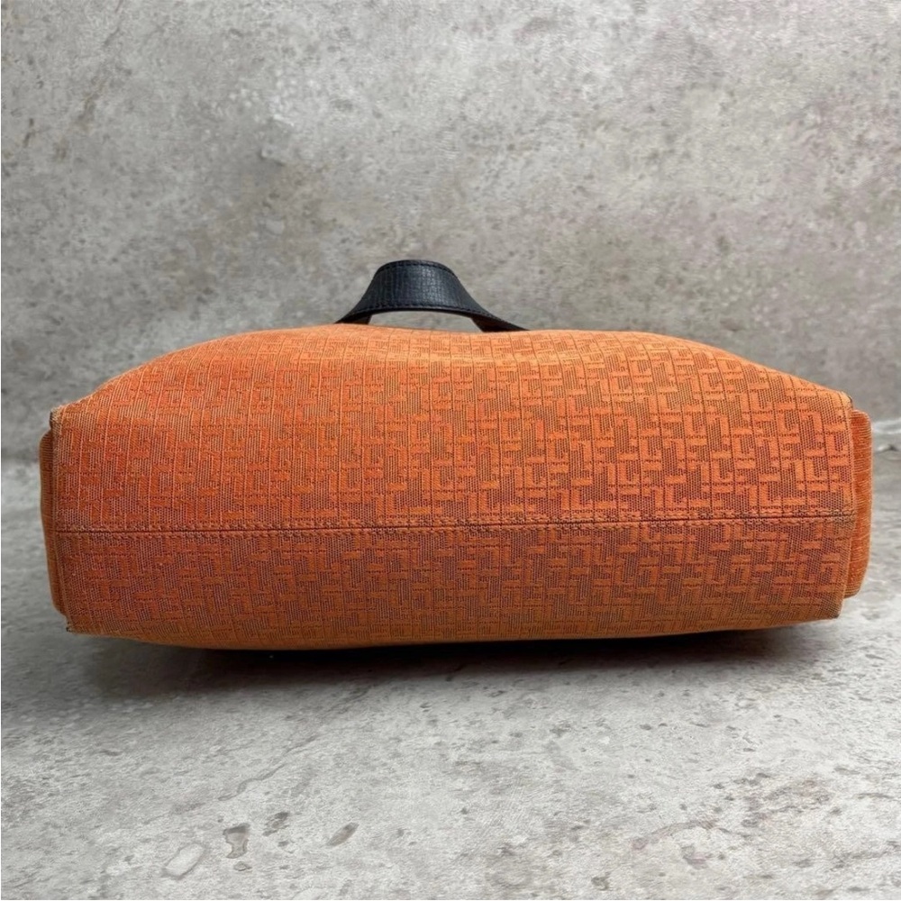 Loewe Orange Shoulder Bag - Picture 5 of 11